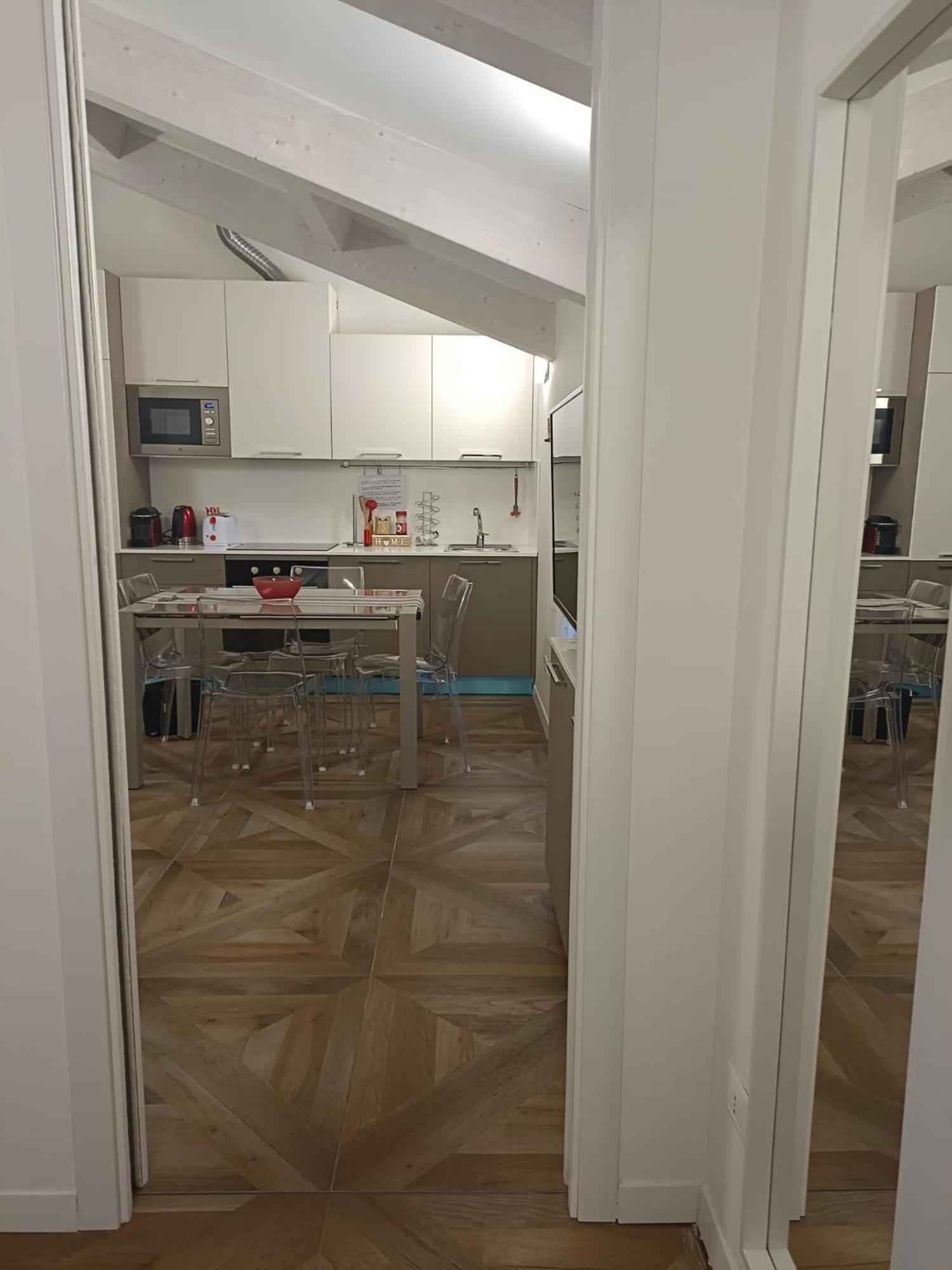 Apartamento Luminoso Bilocale Zona Tibaldi Bocconi Milán Exterior foto
